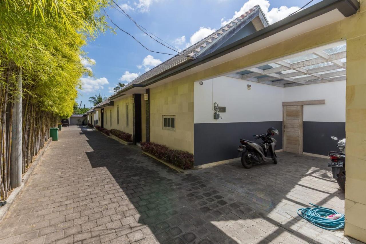 Villa Nuri Merah 1 캐로보칸 외부 사진