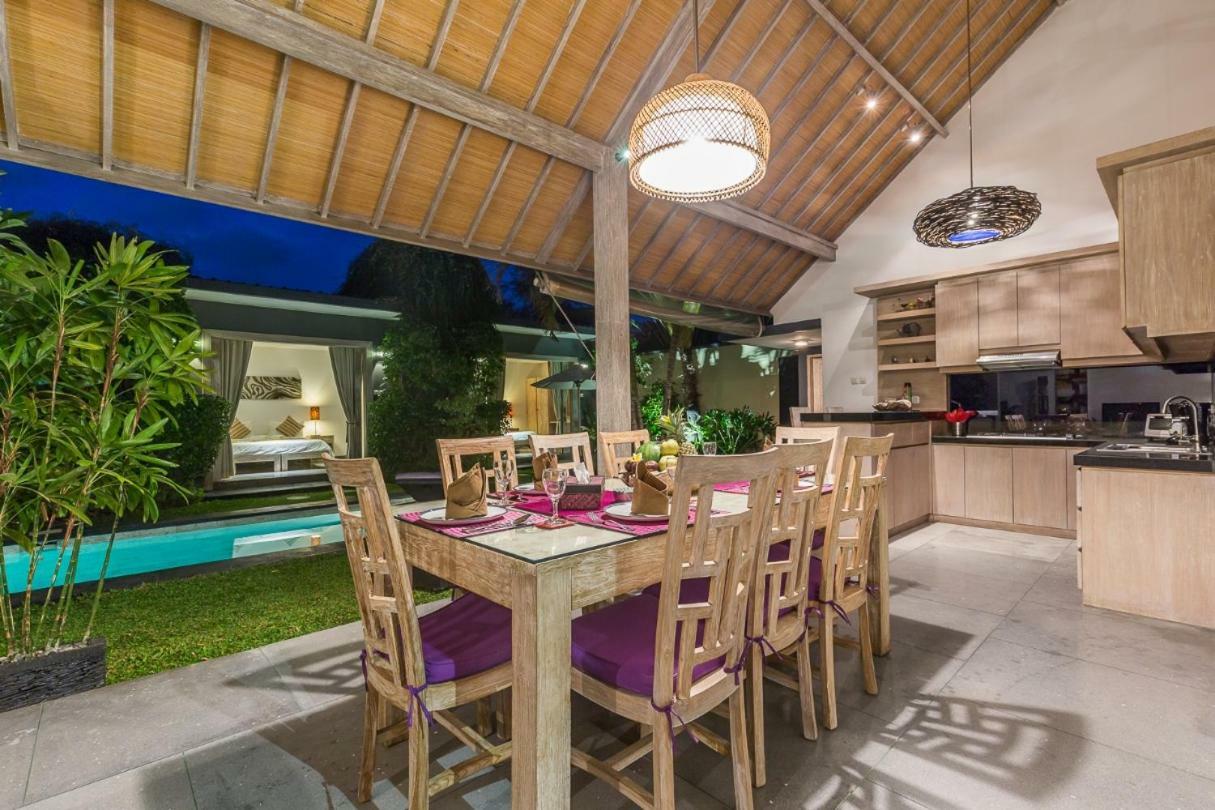 Villa Nuri Merah 1 캐로보칸 외부 사진